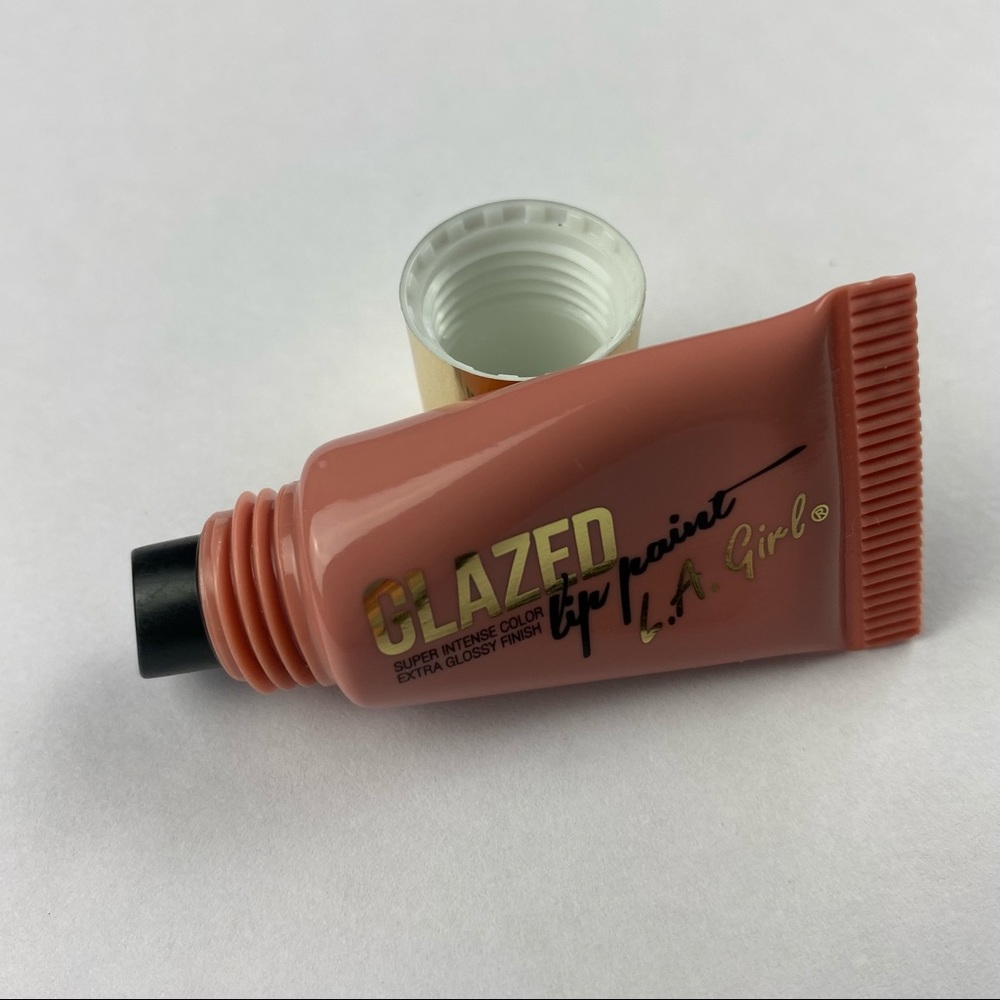🔥5/$25🔥LA Girl Glazed Lip Paint in Elude